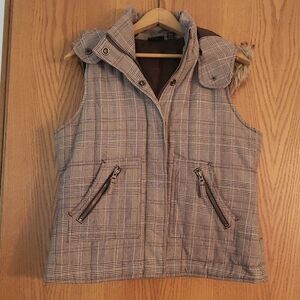 Bailey's Point Quilted Plaid Winter Vest with Faux Fur Hood Sz M (10-12)